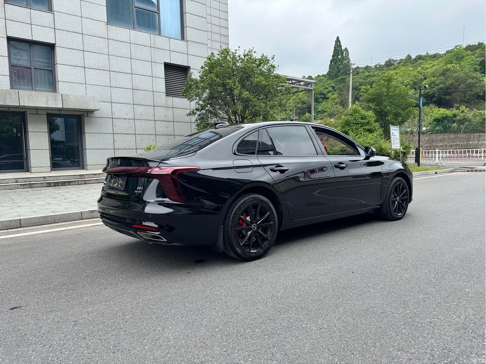 Hongqi H5, 2026 все фото