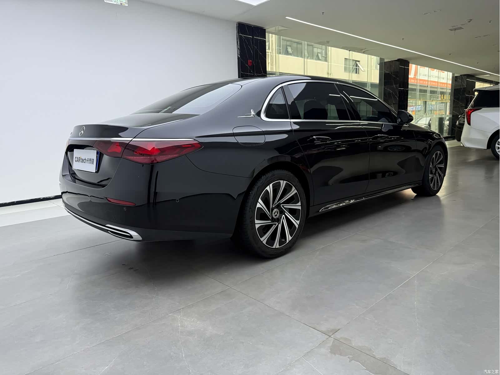 Mercedes-Benz E-Class, 2024 22
