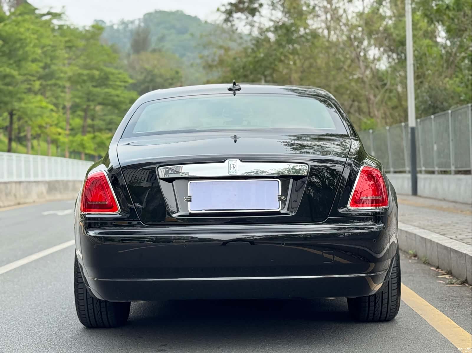 Rolls-Royce Ghost, 2017 все фото