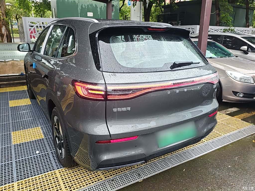 Geely Galaxy E5, 2026 13