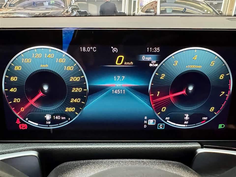 Mercedes-Benz GLB Mercedes-Benz GLB