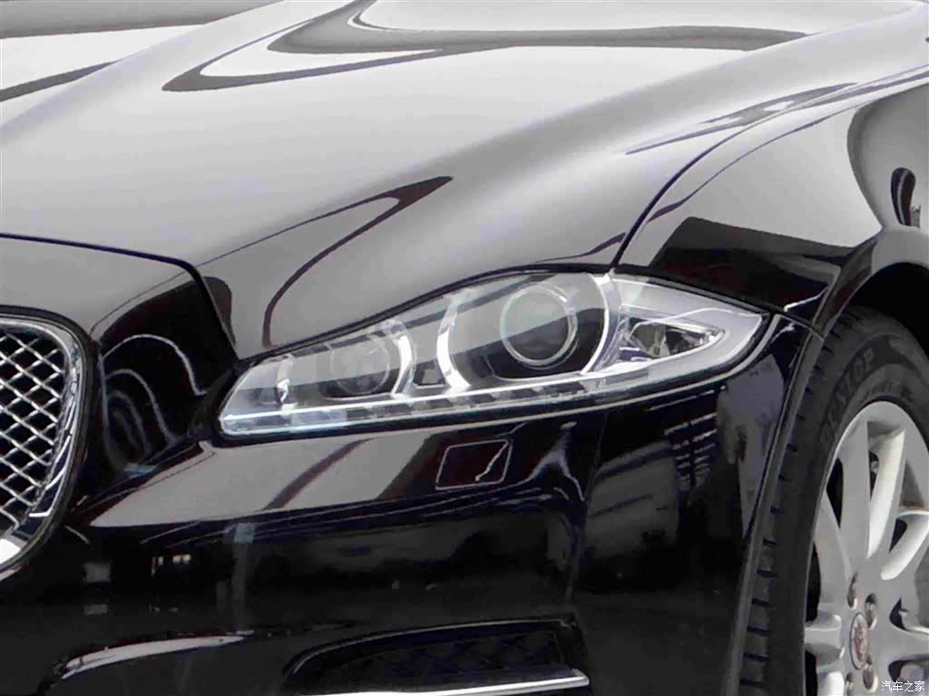 Jaguar XJ, 2015 3