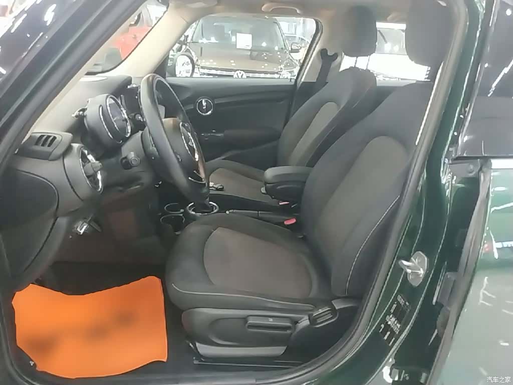 Mini ONE, 2018 15