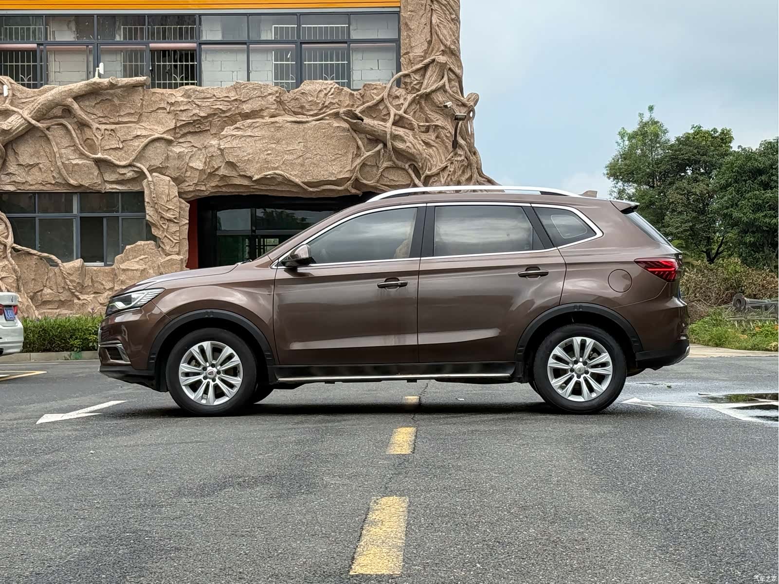 Roewe RX5, 2017 4