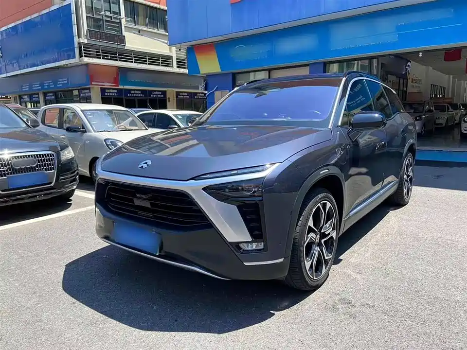NIO ES8