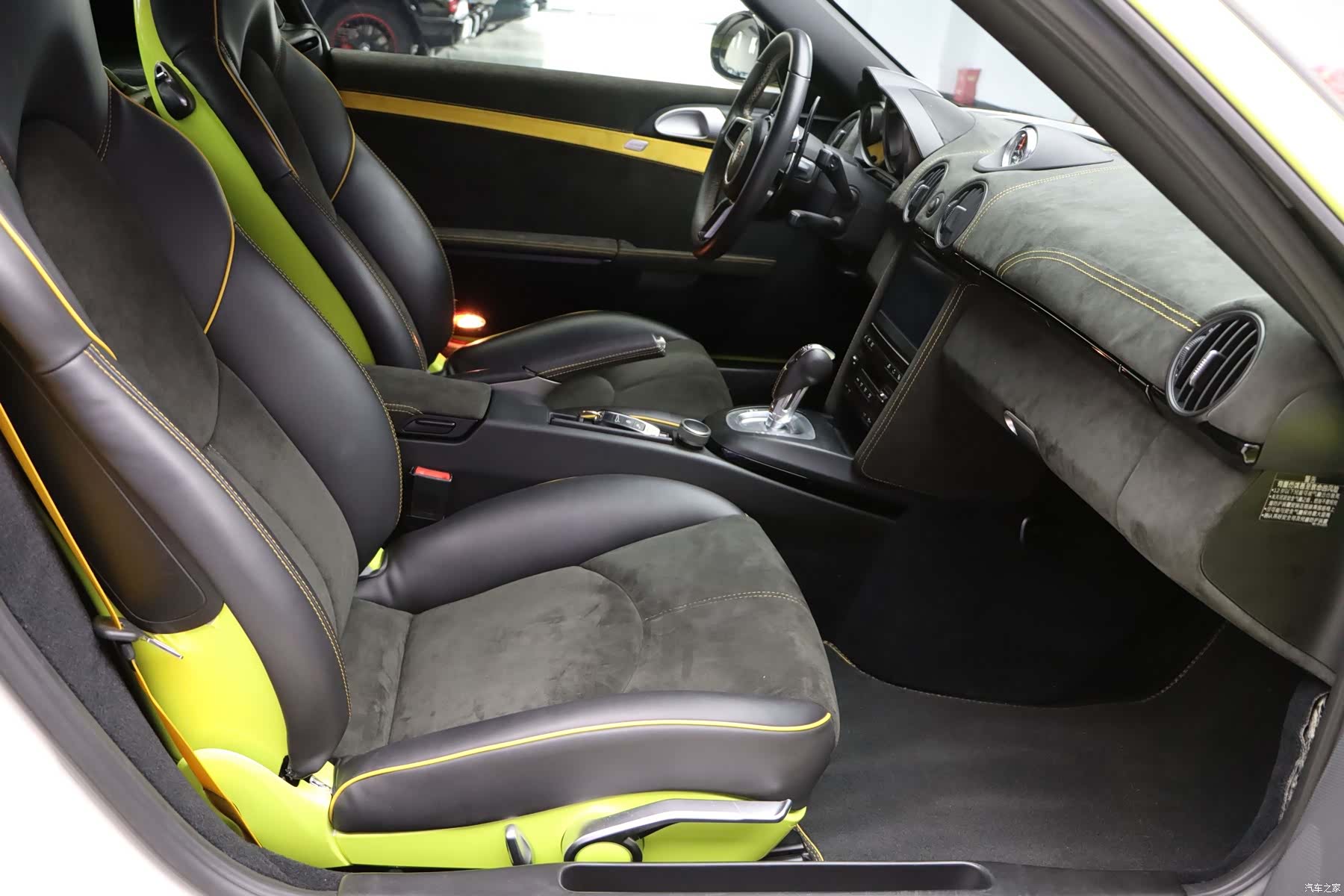 Porsche Cayman, 2012 12