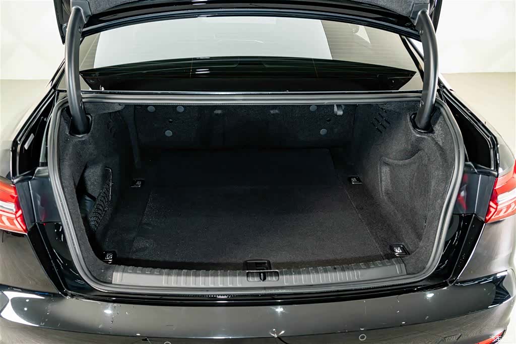 Audi A6L, 2021 23