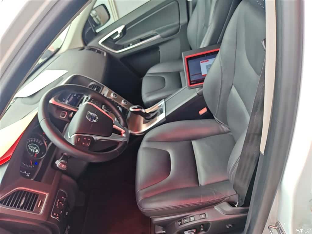 Volvo XC60, 2017 15