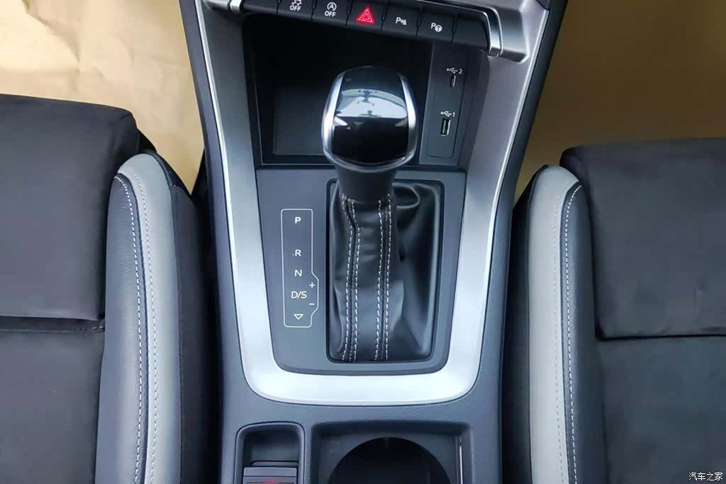 Audi Q3, 2021 16