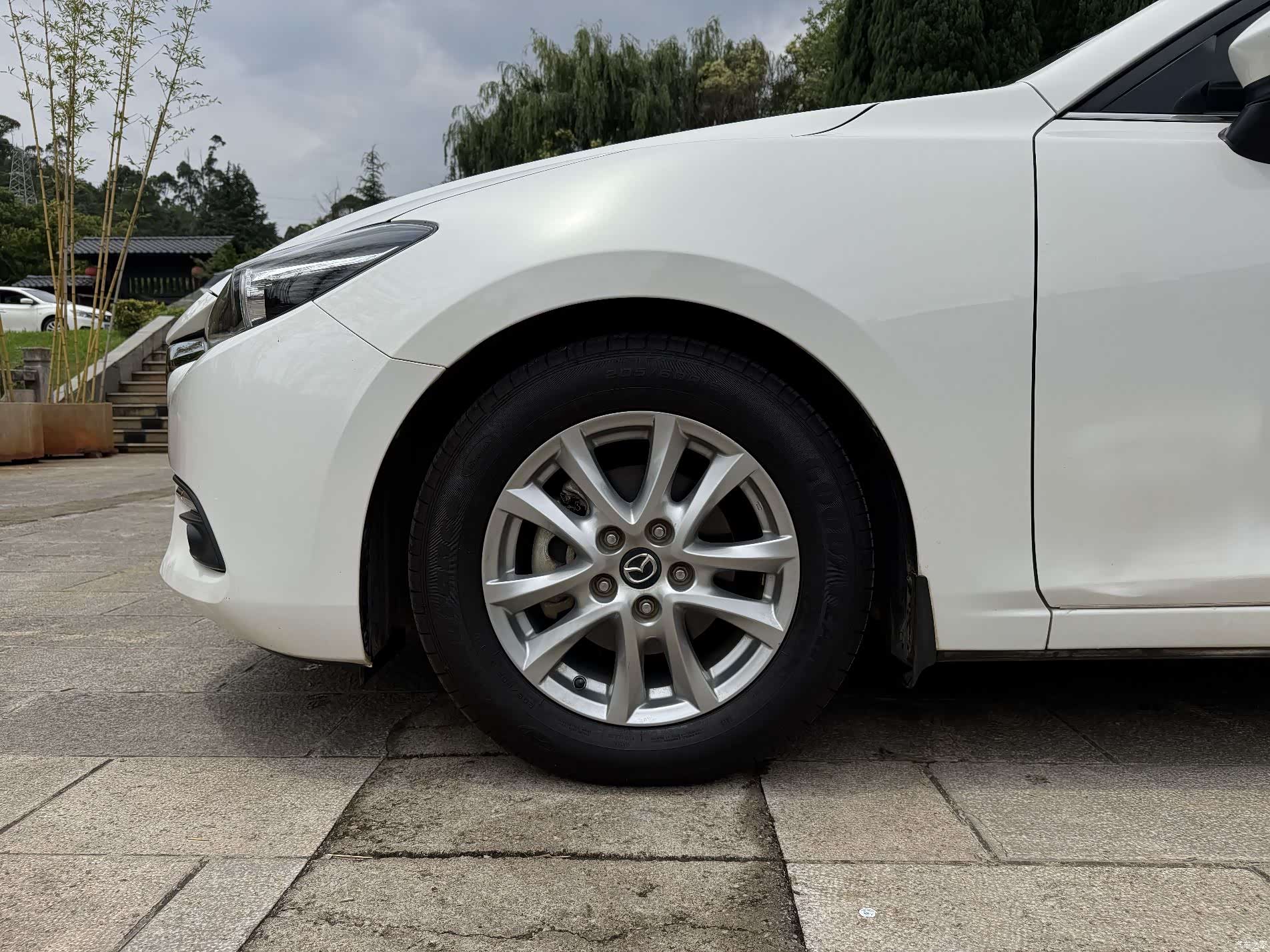 Mazda Mazda3, 2018 все фото