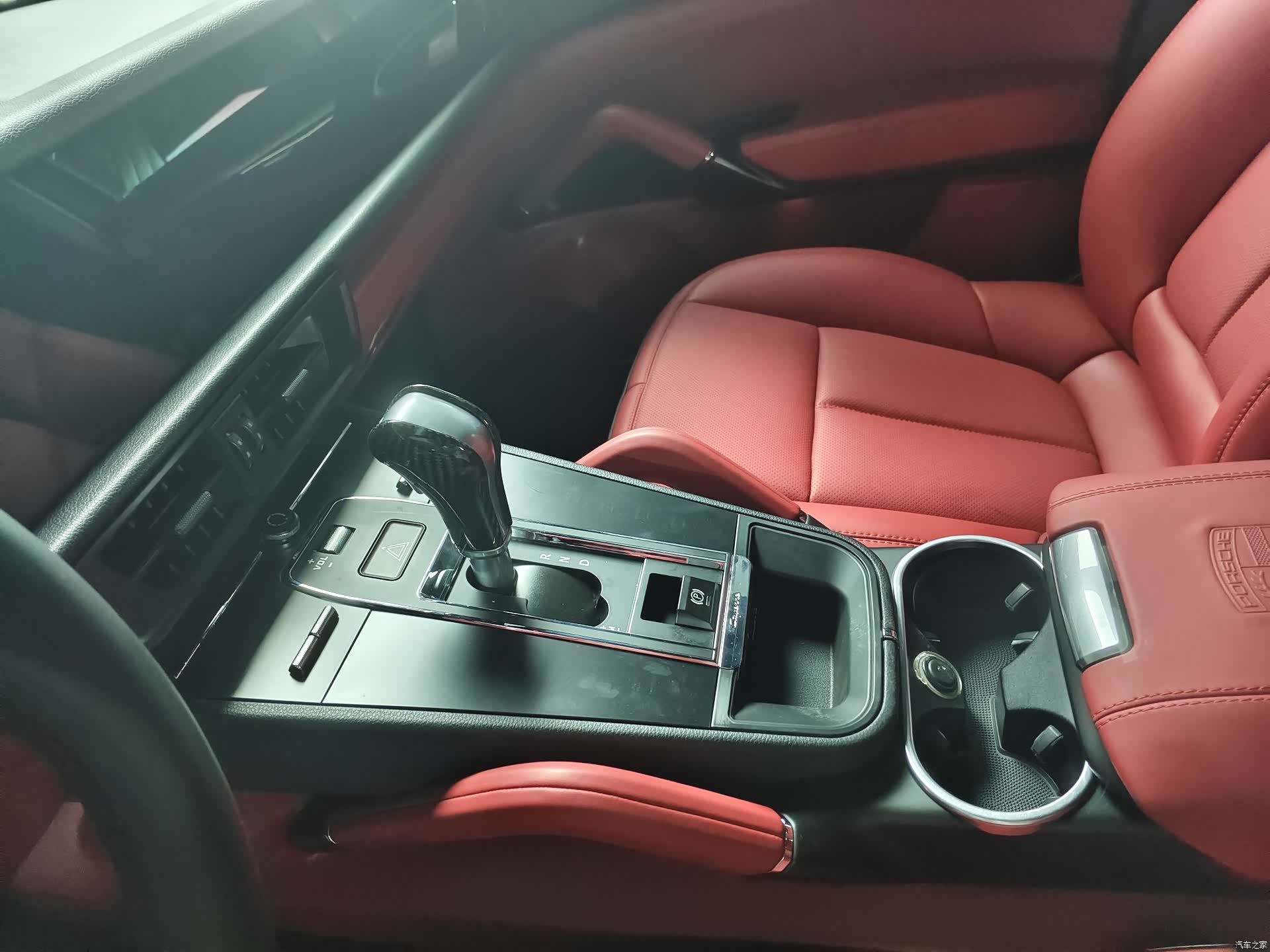 Porsche Cayenne, 2012 8