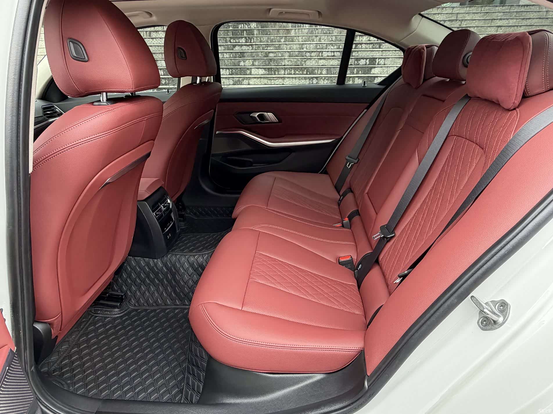 BMW 3 Series, 2023 13
