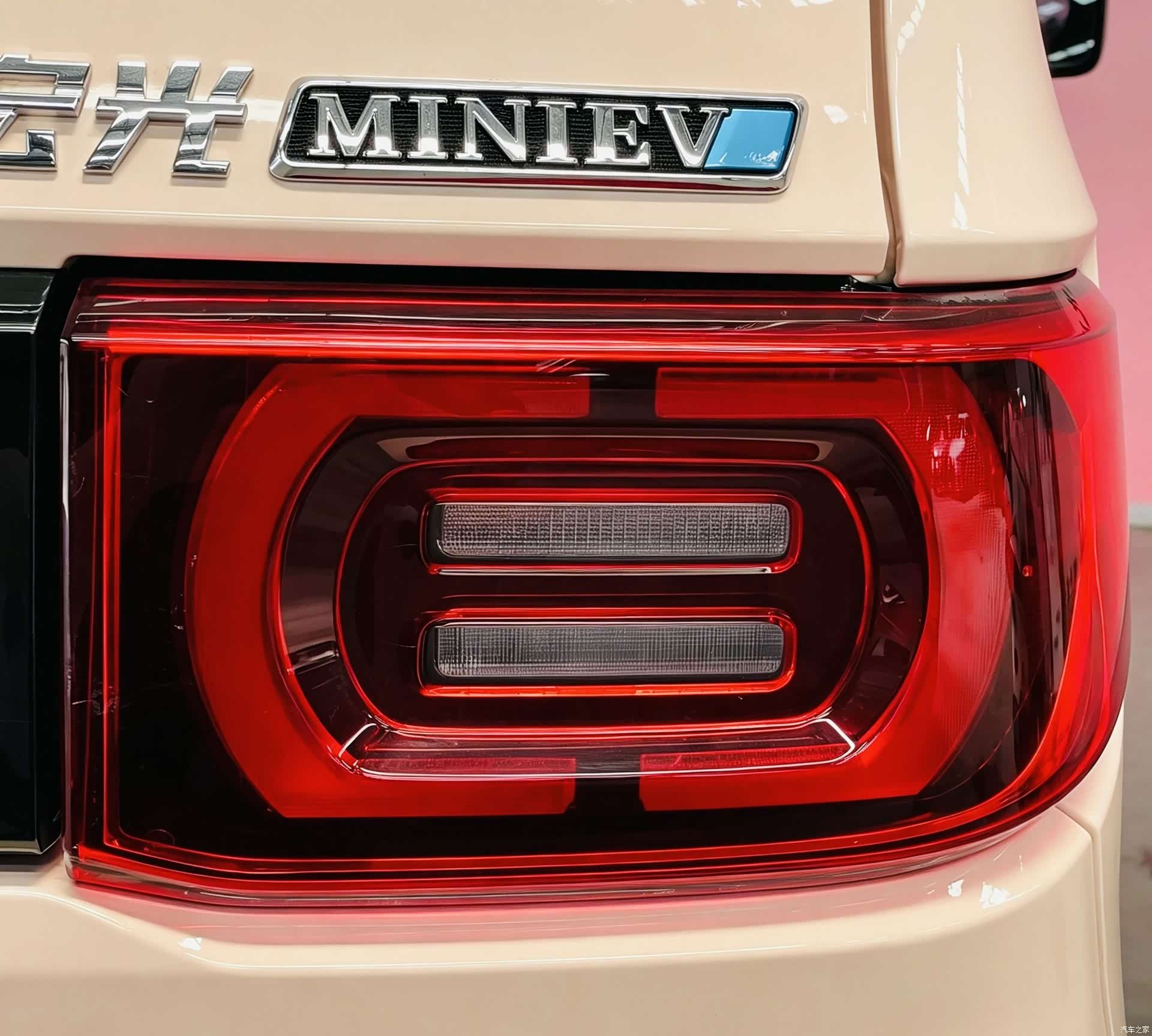 Wuling MINIEV, 2022 10