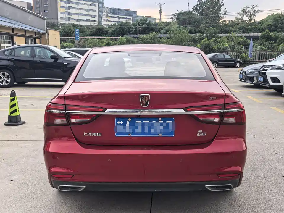 Roewe i6