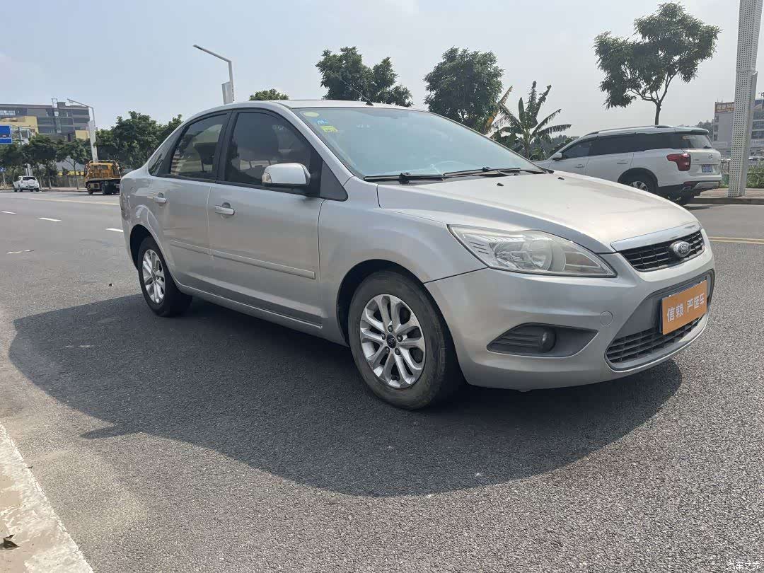 Ford Focus, 2013 6