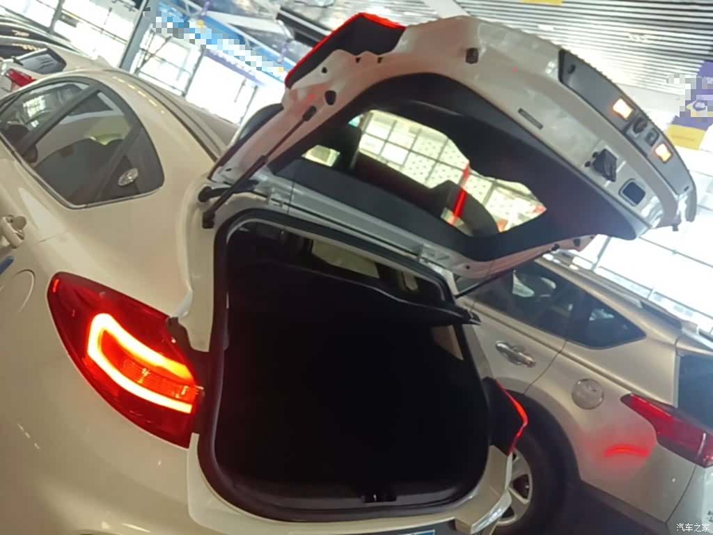 Geely Emgrand, 2019 19