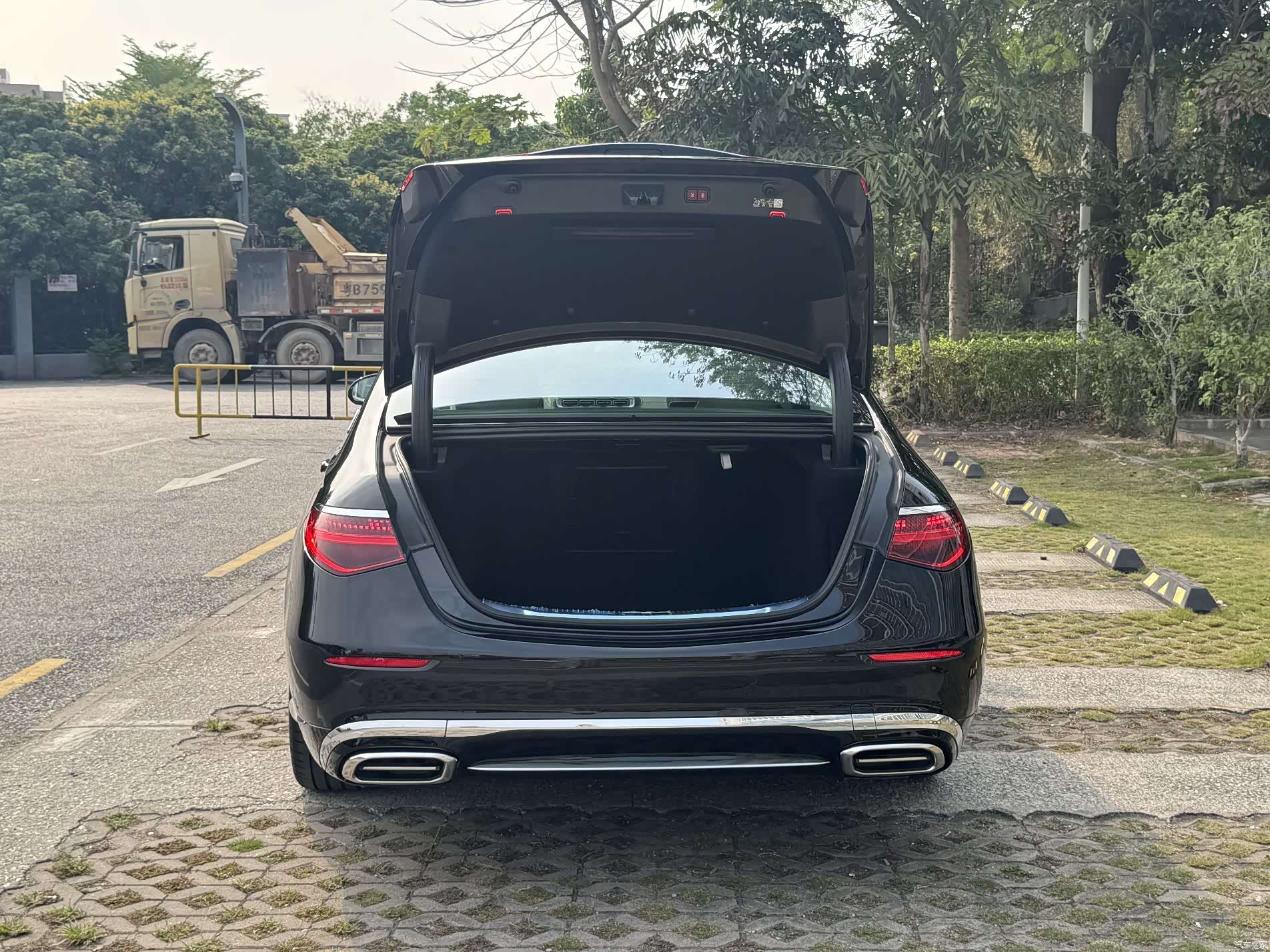 Maybach S-Class, 2023 19