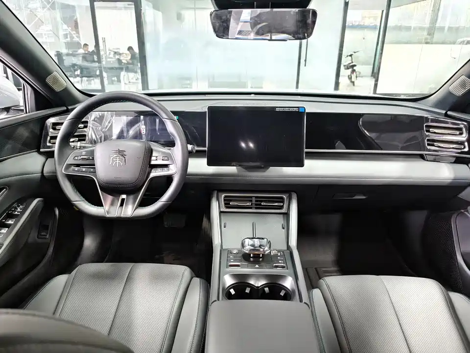 BYD Qin L