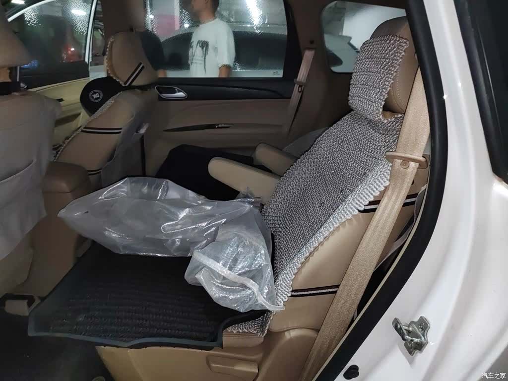 Wuling 730, 2017 18