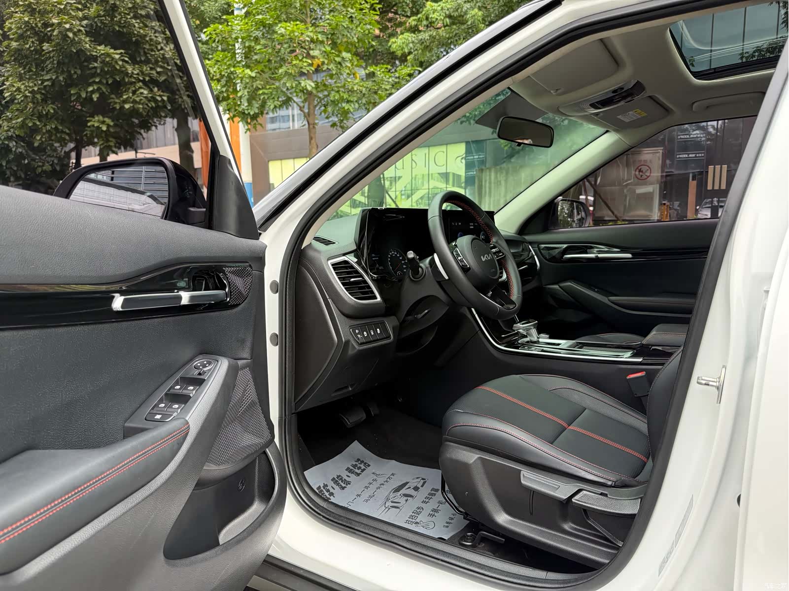 Kia KX3, 2021 10