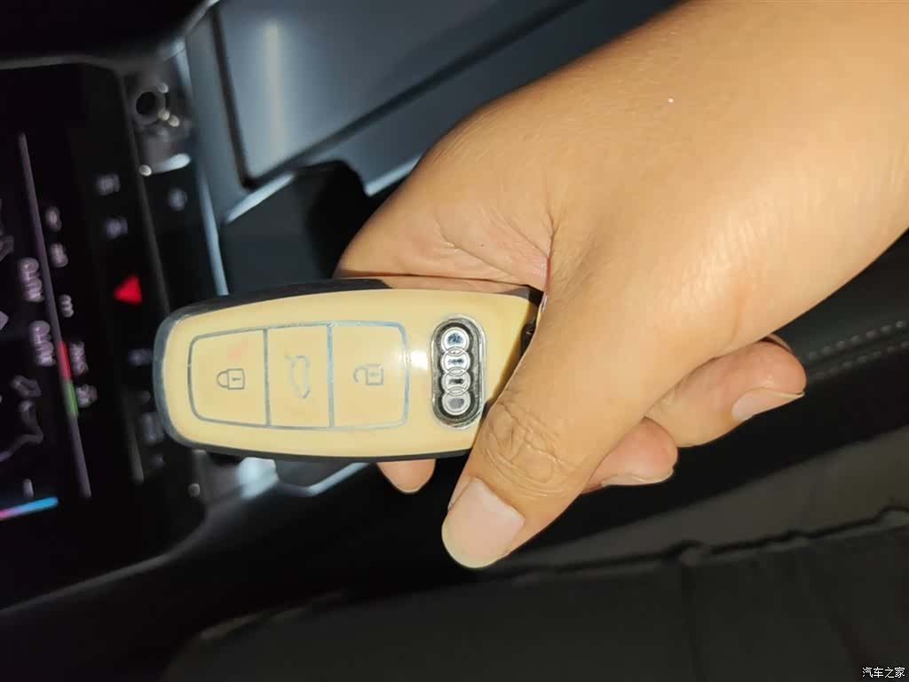 Audi A6L, 2021 9