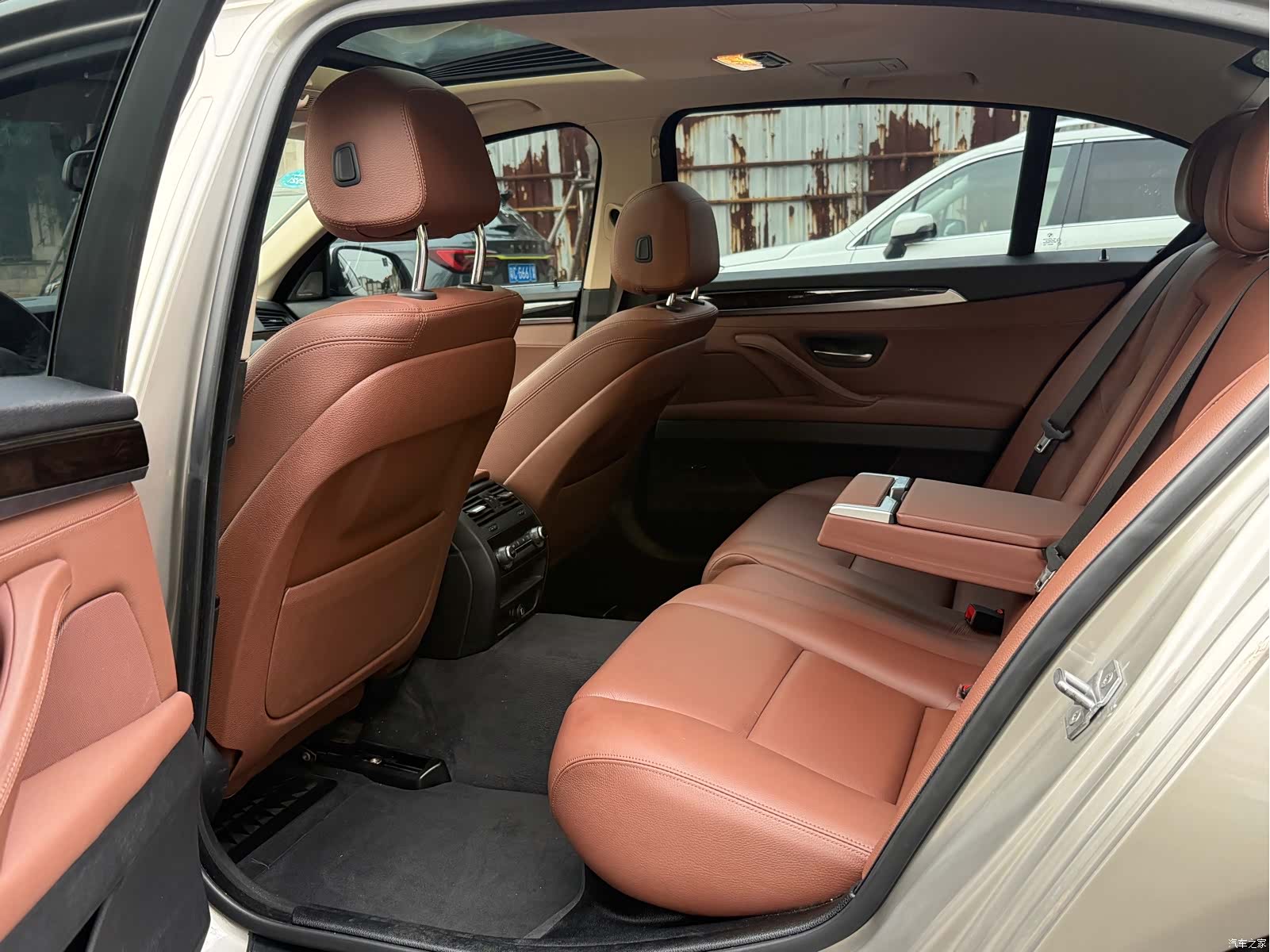 BMW 5 Series, 2017 все фото