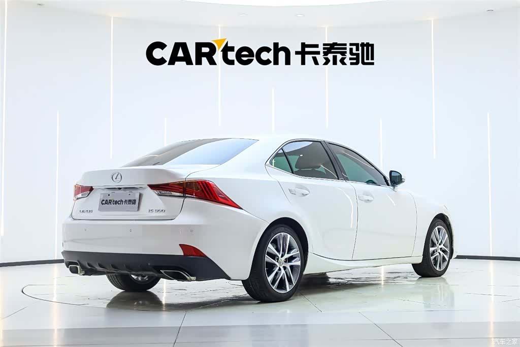 Lexus IS, 2017 2