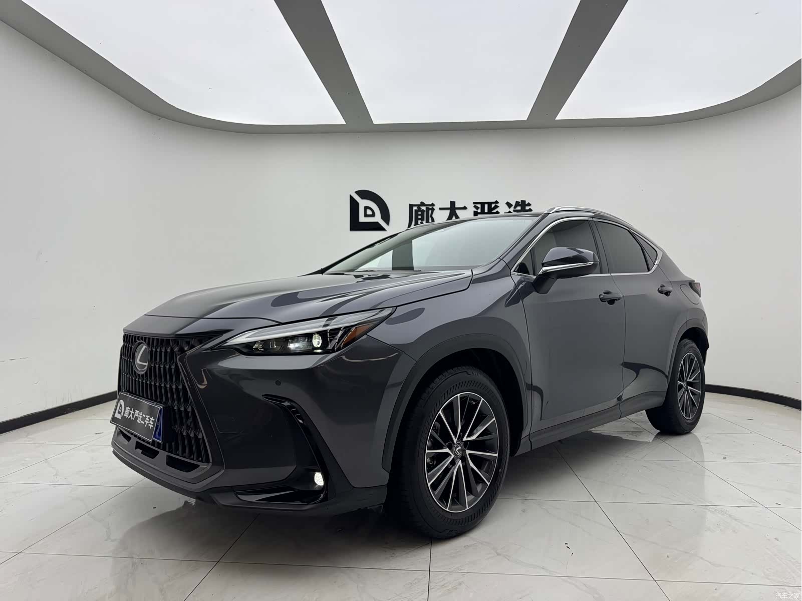 Lexus NX, 2022 1