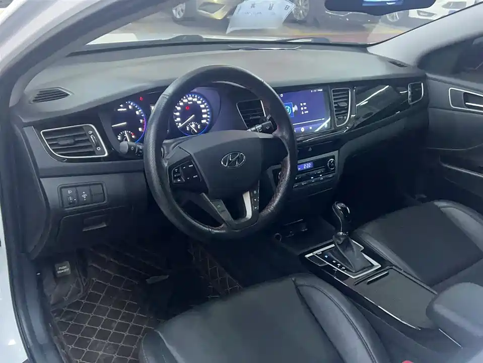 Hyundai Name picture