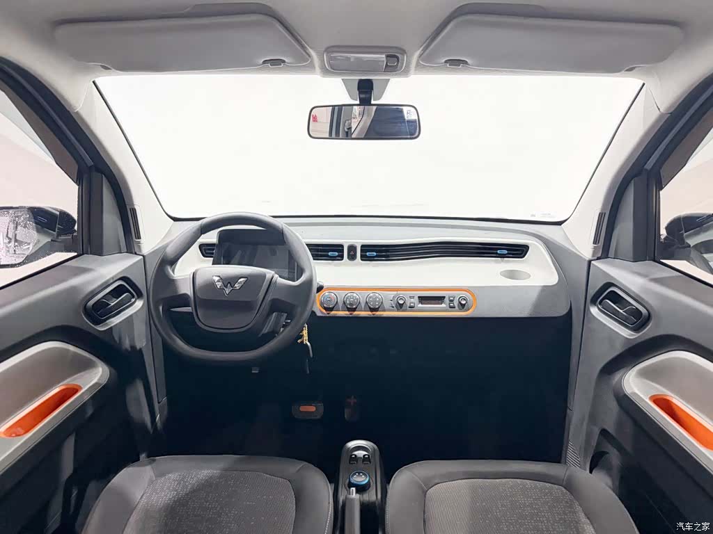 Wuling MINIEV, 2020 10