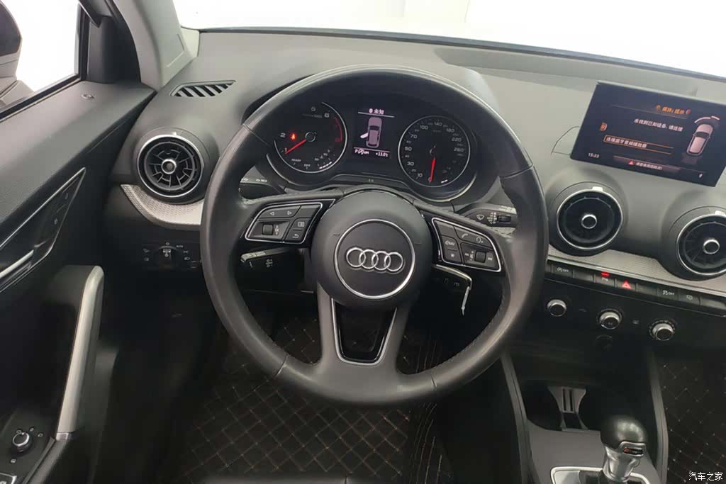Audi Q2L, 2021 15