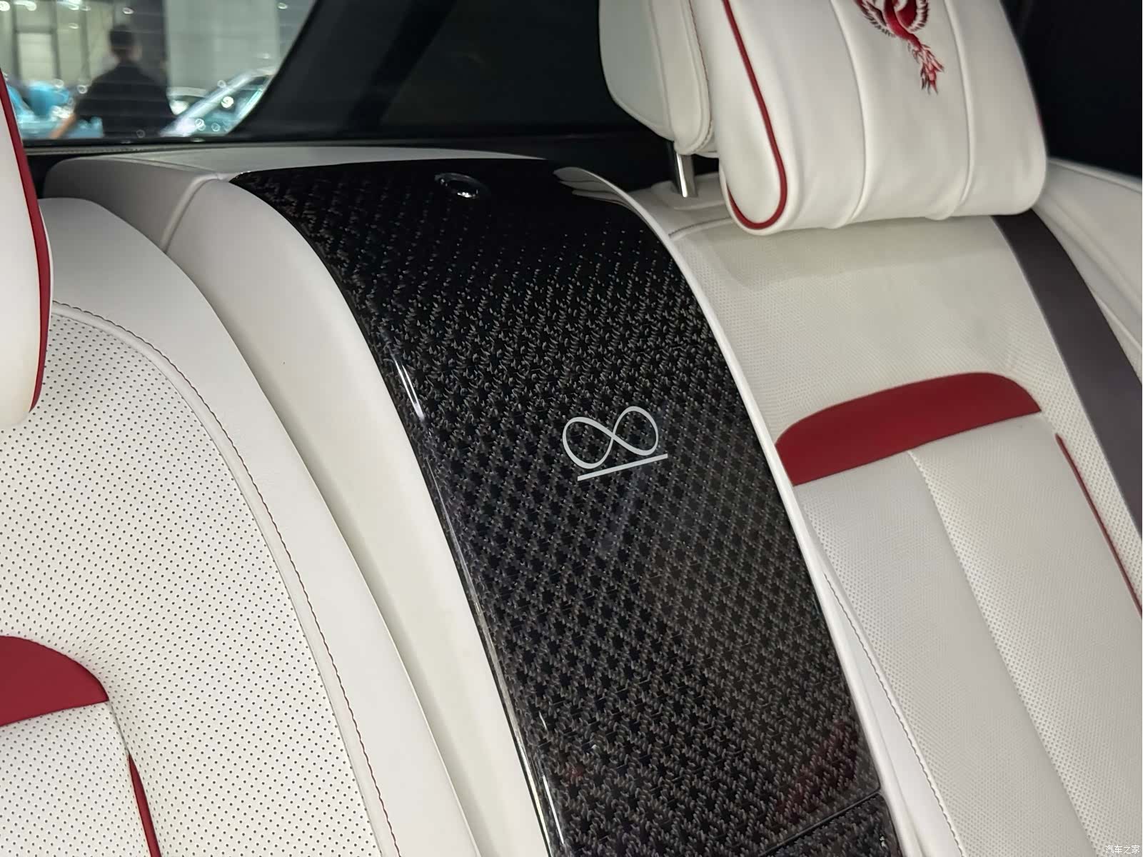 Rolls-Royce Cullinan, 2022 26