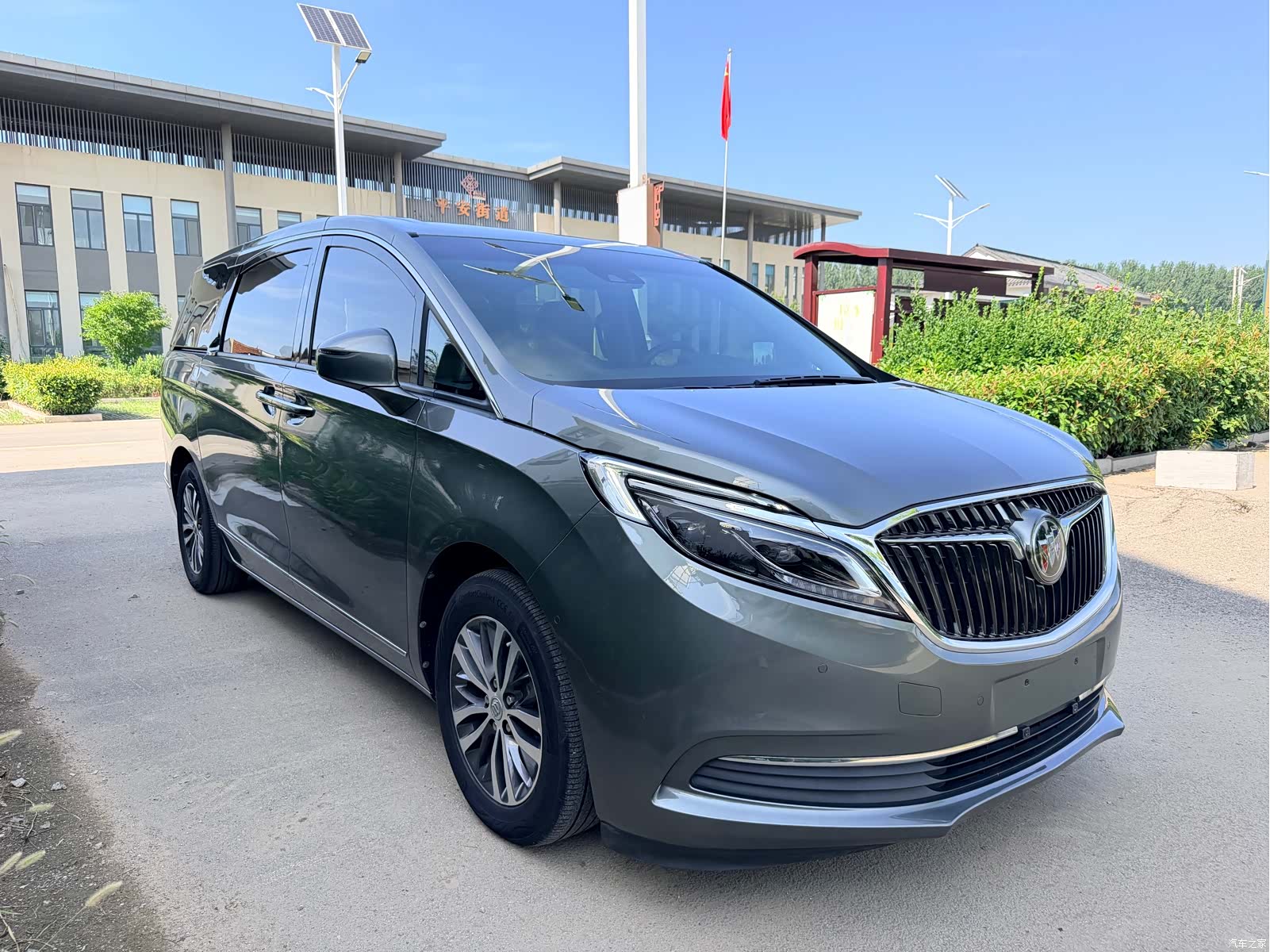 Buick GL8, 2019 3