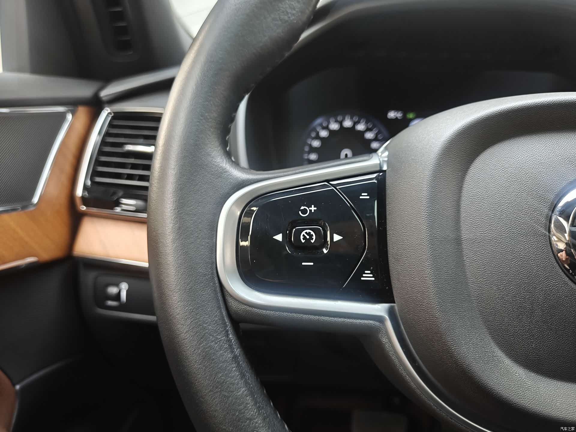 Volvo XC90, 2022 13