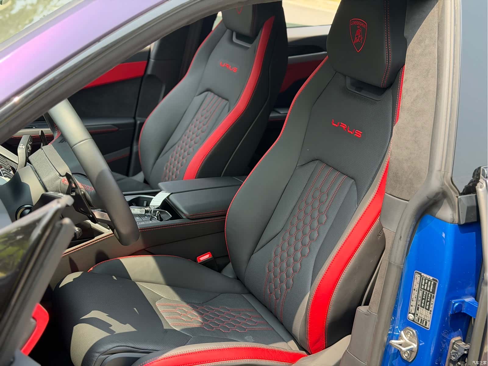 Lamborghini Urus, 2025 3