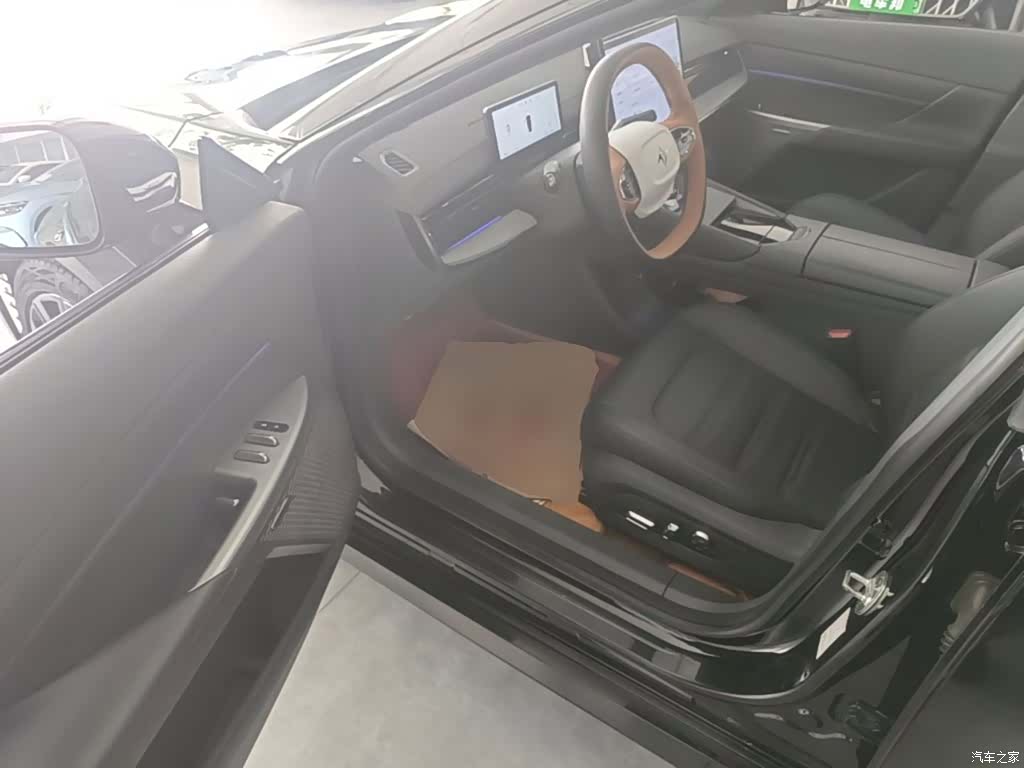 DongFeng eπ007, 2024 16