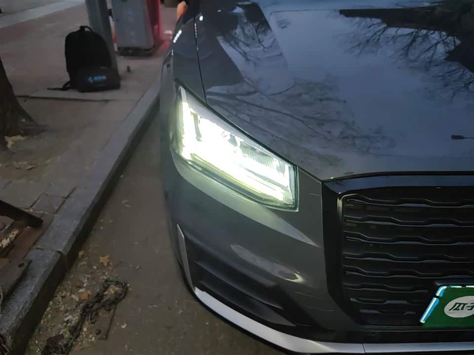 Audi Q2L