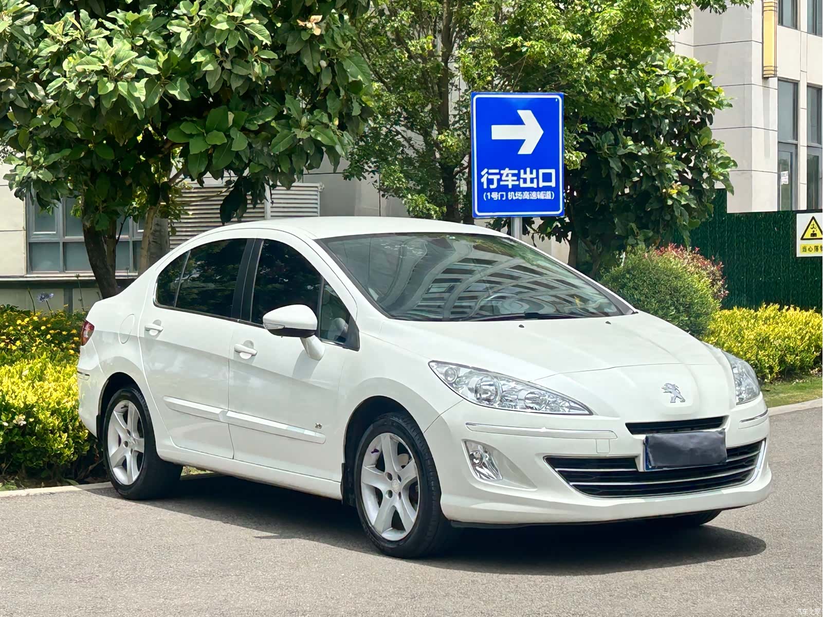 Peugeot 408, 2014 3