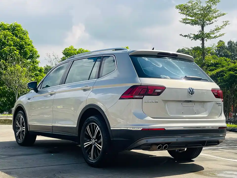 Volkswagen Tiguan L