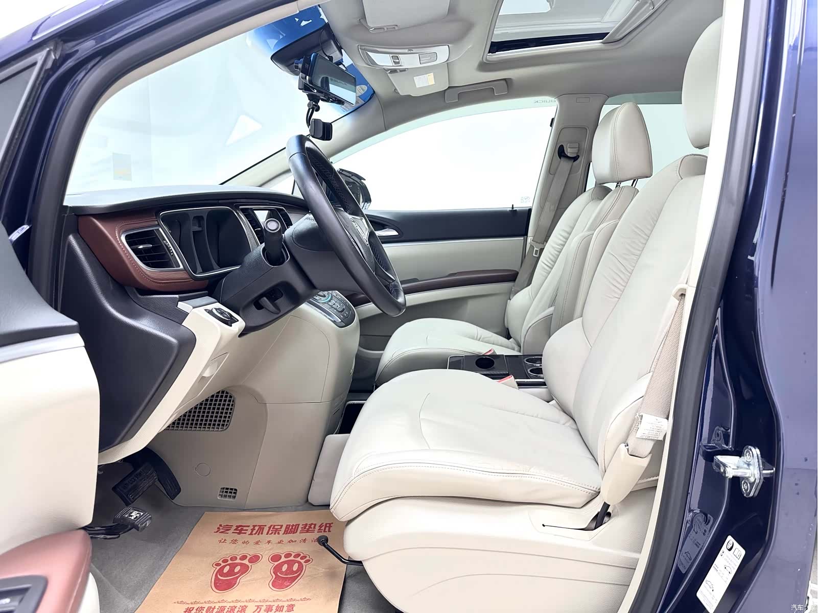 Buick GL8, 2016 9