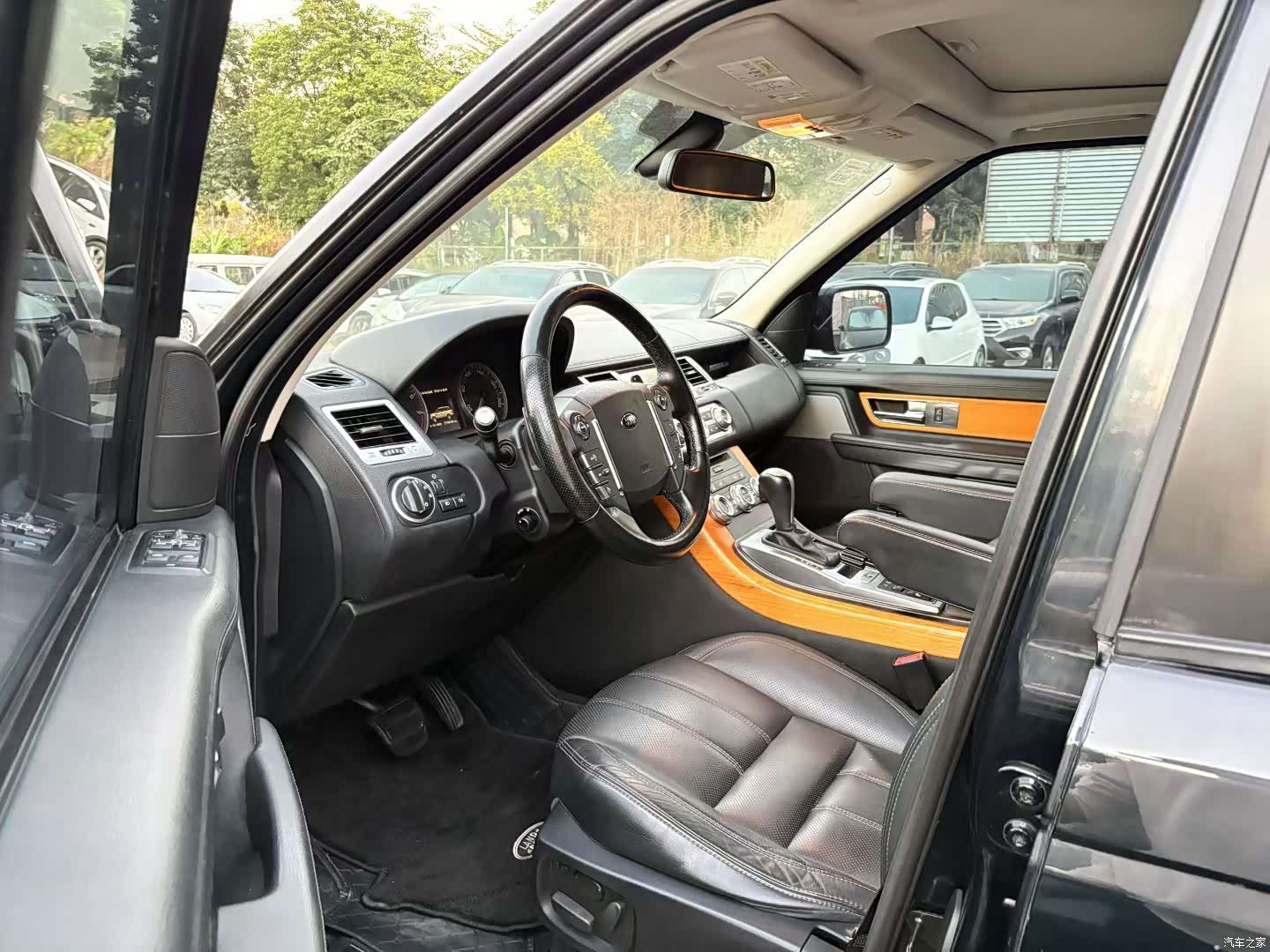 Land Rover Range Rover, 2011 3