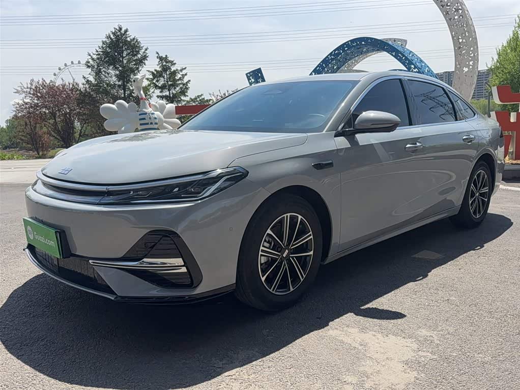 Geely Galaxy A7 EM