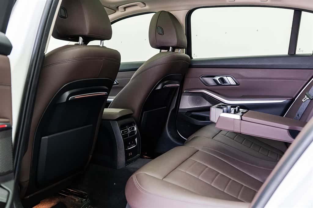 BMW 3 Series, 2021 7