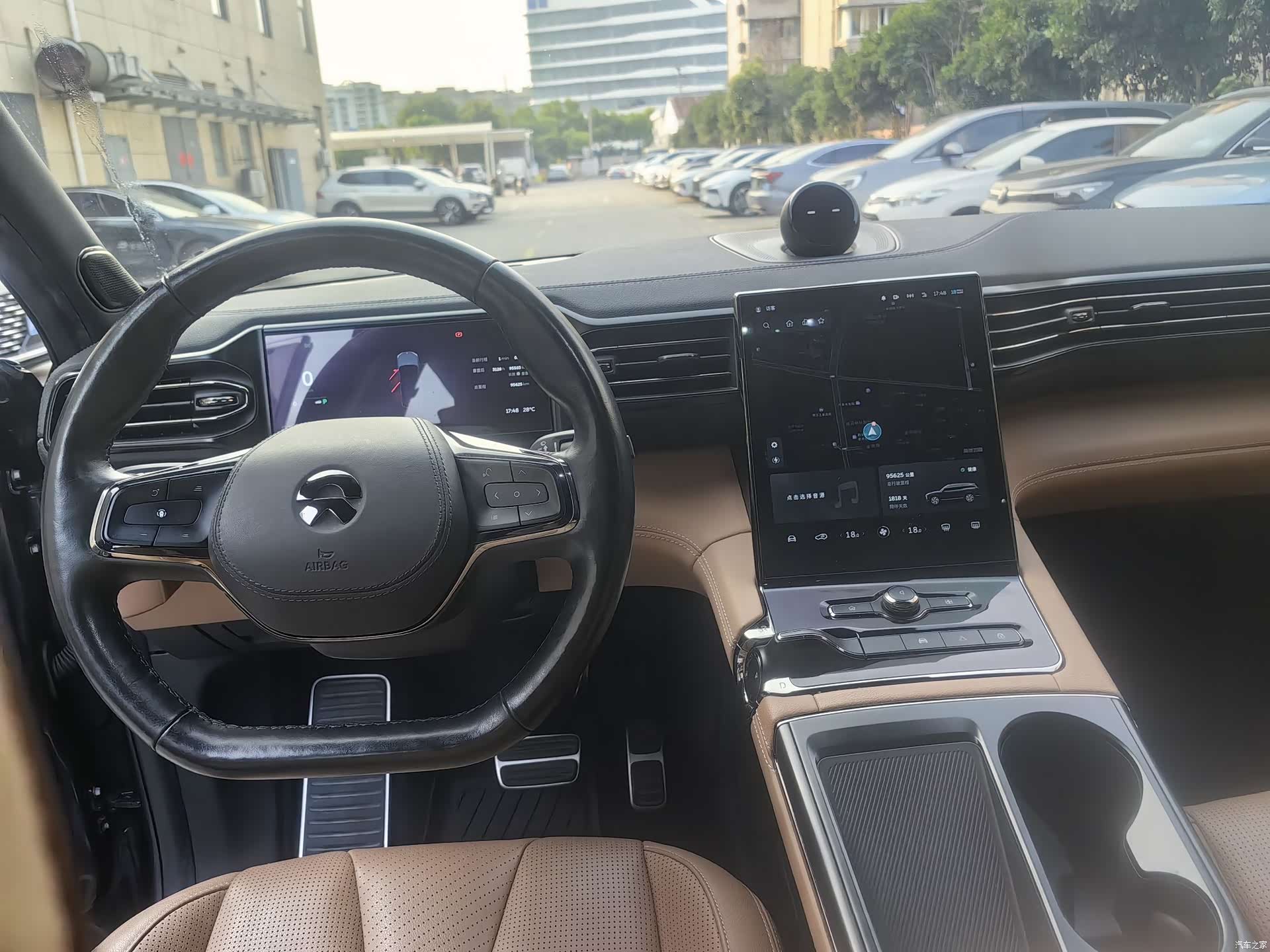 NIO ES8, 2021 6