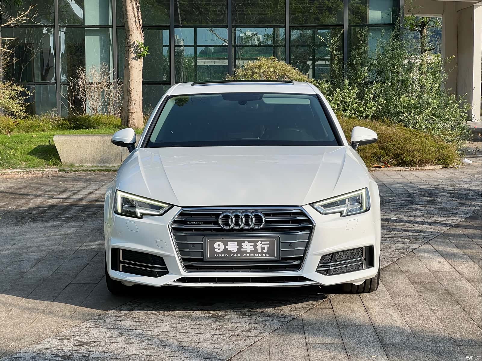 Audi A4L, 2017 1