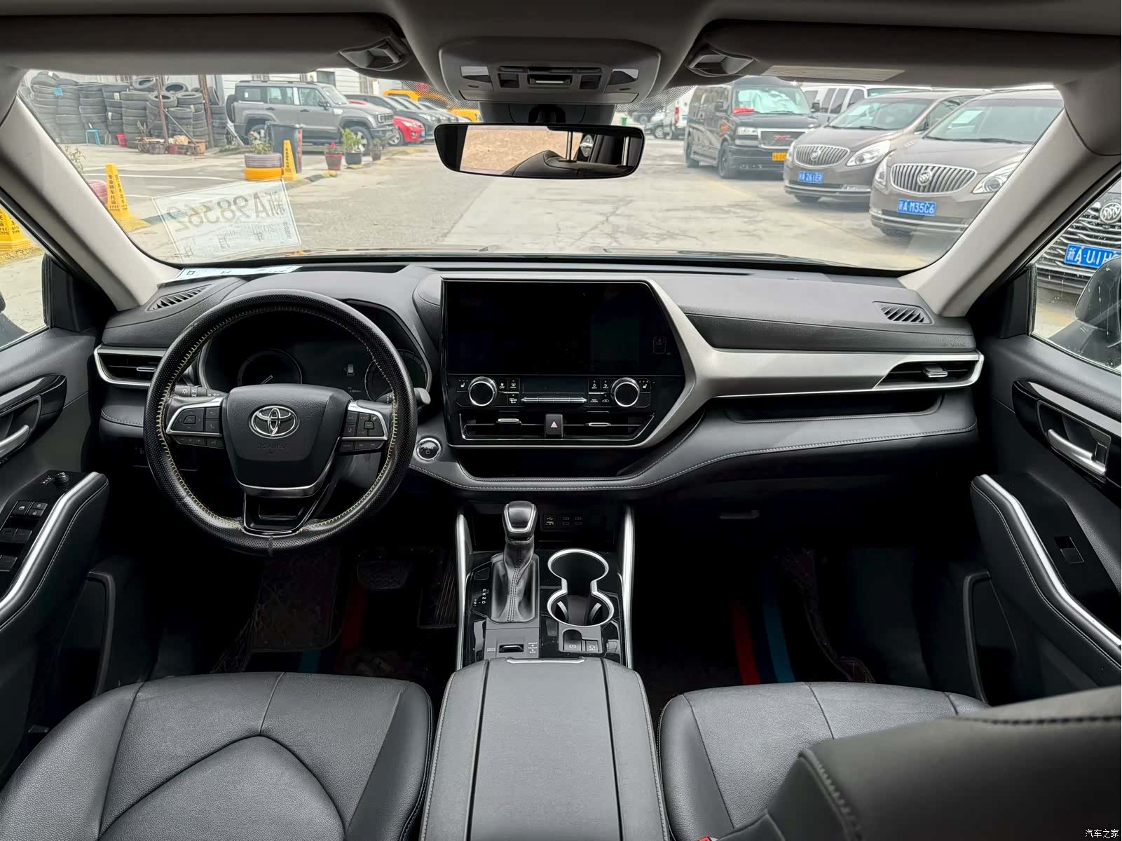 Toyota Highlander, 2024 все фото