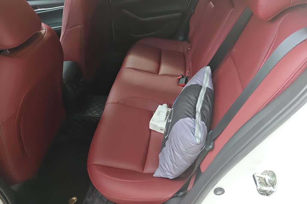 Mazda Mazda3, 2025 11