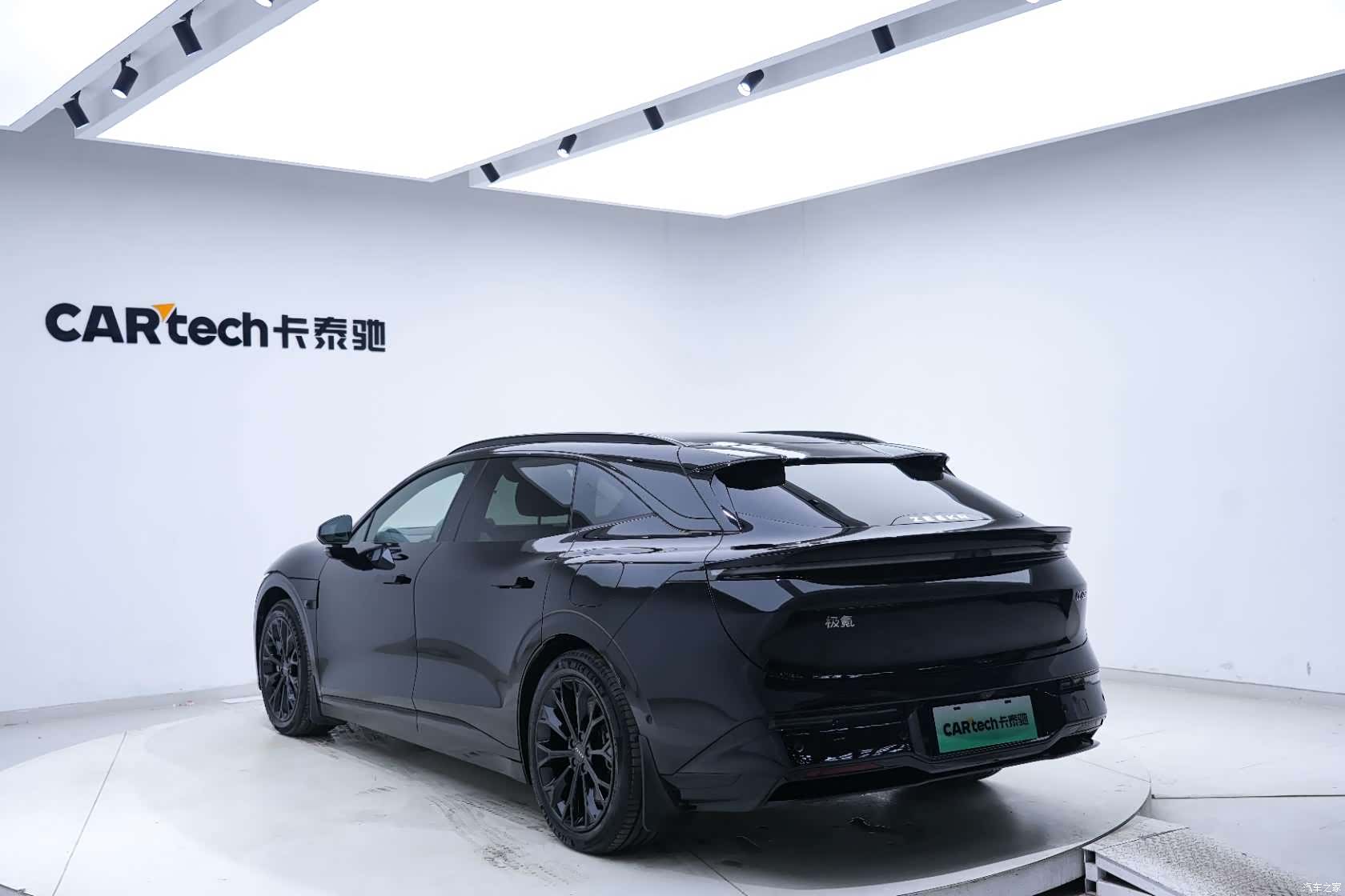 Zeekr 007, 2025 11