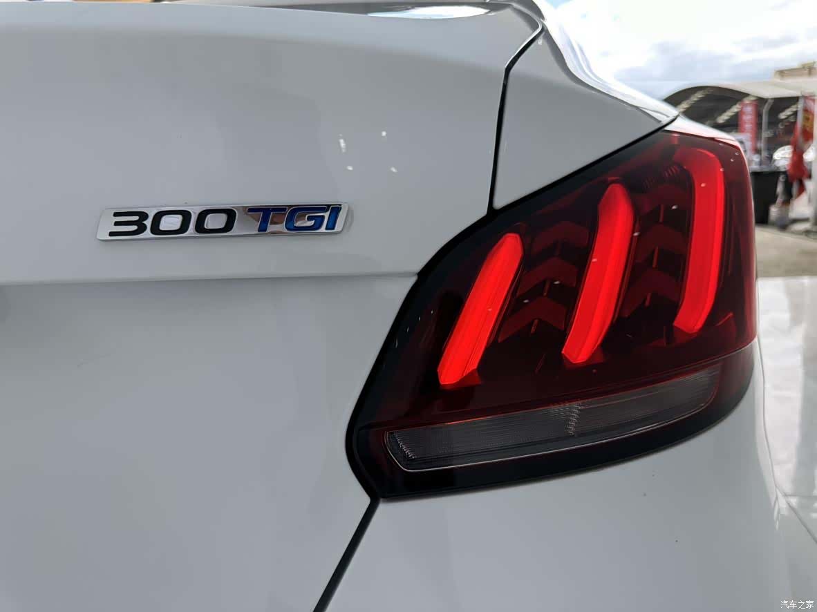 MG MG5, 2022 15