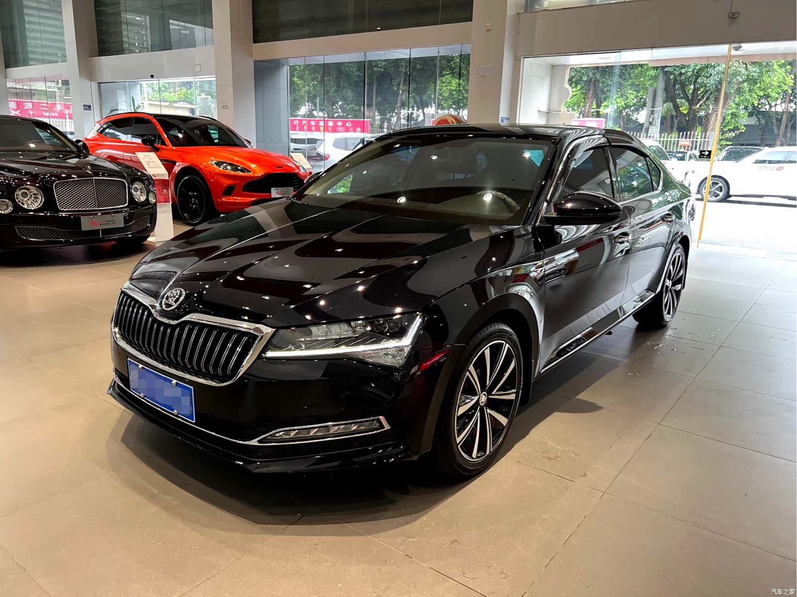 Skoda Superb, 2023 1